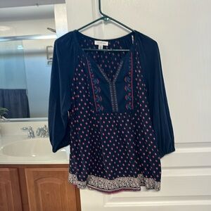 Navy blue embroidered yolk top. XXL.